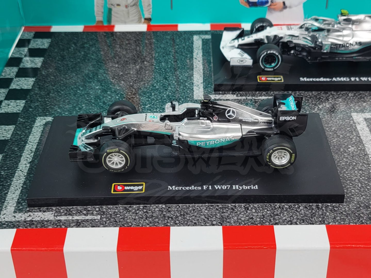 BGO Mercedes F1 Pack Car 1