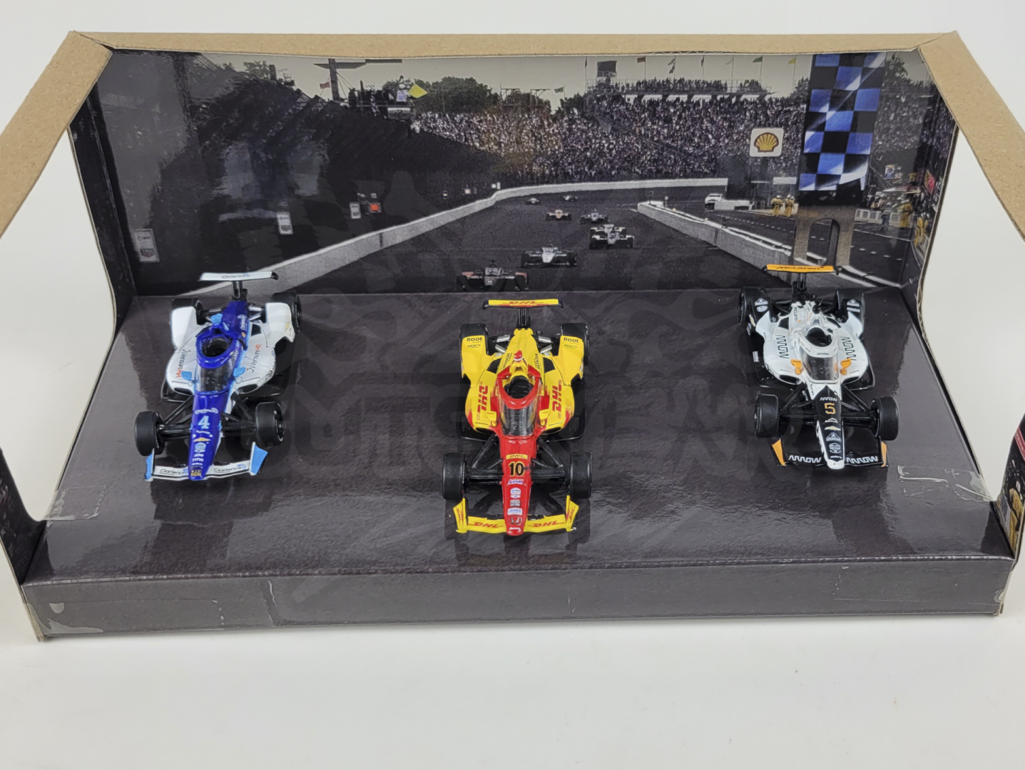 2025 IXO 1:64 109th Indianapolis 500 Victory Row Collector's Set - Image 5