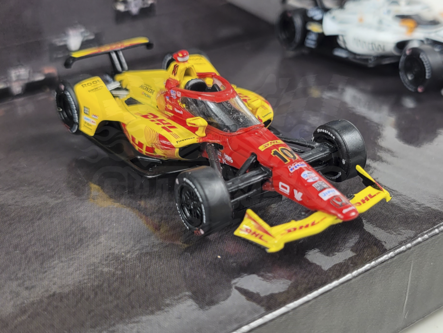 2025 IXO 1:64 109th Indianapolis 500 Victory Row Collector's Set - Image 6